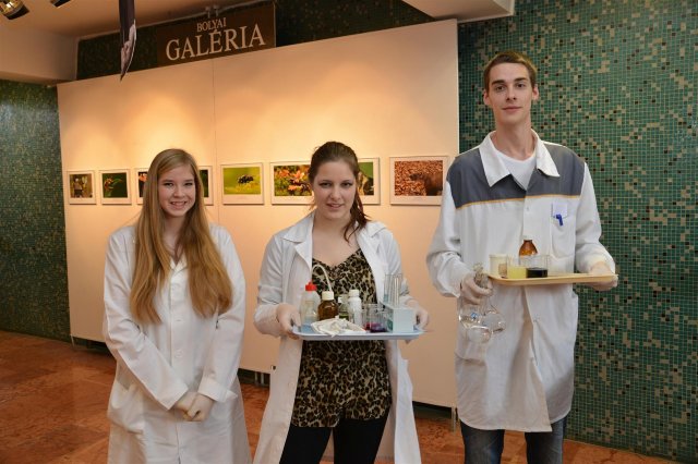 Laboravató 2014.12.18.